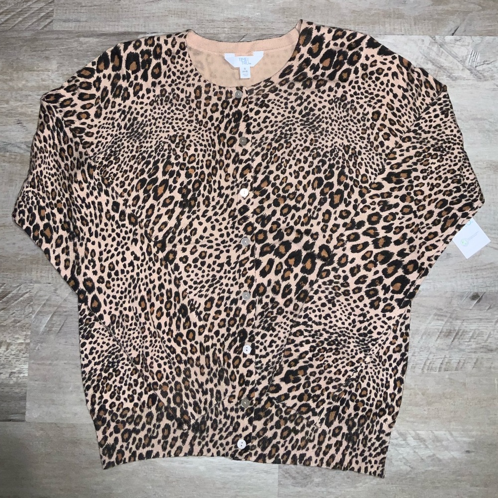 (Bin 26) Time & Tru, leopard print cardigan, Size S